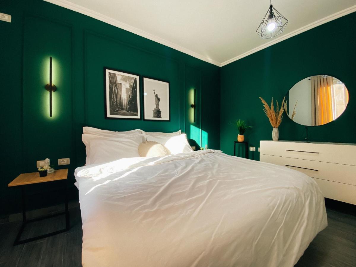 Blloku Area Modern App - The Nest Apartman Tirana Kültér fotó