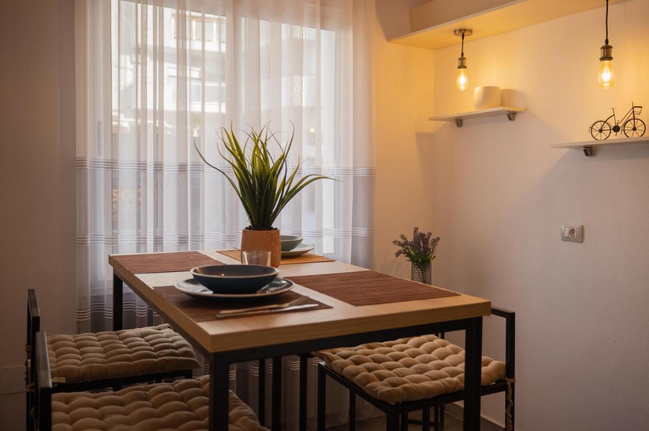 Blloku Area Modern App - The Nest Apartman Tirana Kültér fotó